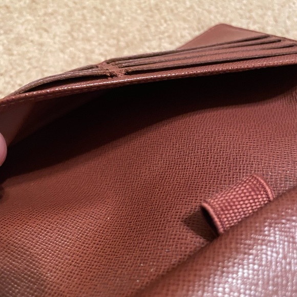 Authentic Louis Vuitton long wallet - Picture 3 of 7